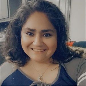 Meet your Posher, Mia